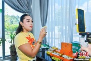 厦门泰国主播品三亚榴莲：“尝到了家乡味”