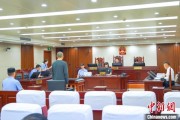 厦门收受财物逾800万元 蔡国雄受贿、利用影响力受贿一案公开开庭