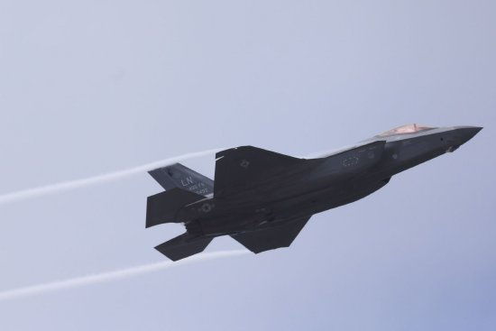 五角大楼把今年为美国空军采购F-35战机的请求削减一半(🐤)